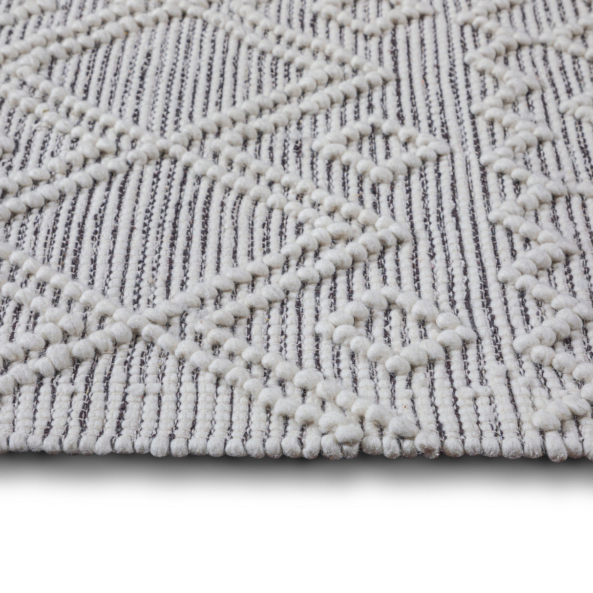 Jeffers - 8' X 10' Area Rug - Brown / Ivory