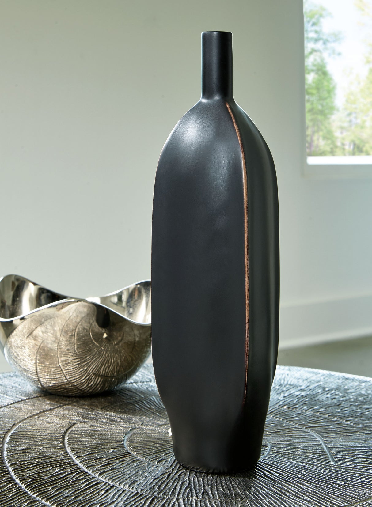 Rhaveney - Vase - Medium by Signature Design by Ashley® | Bel Furniture