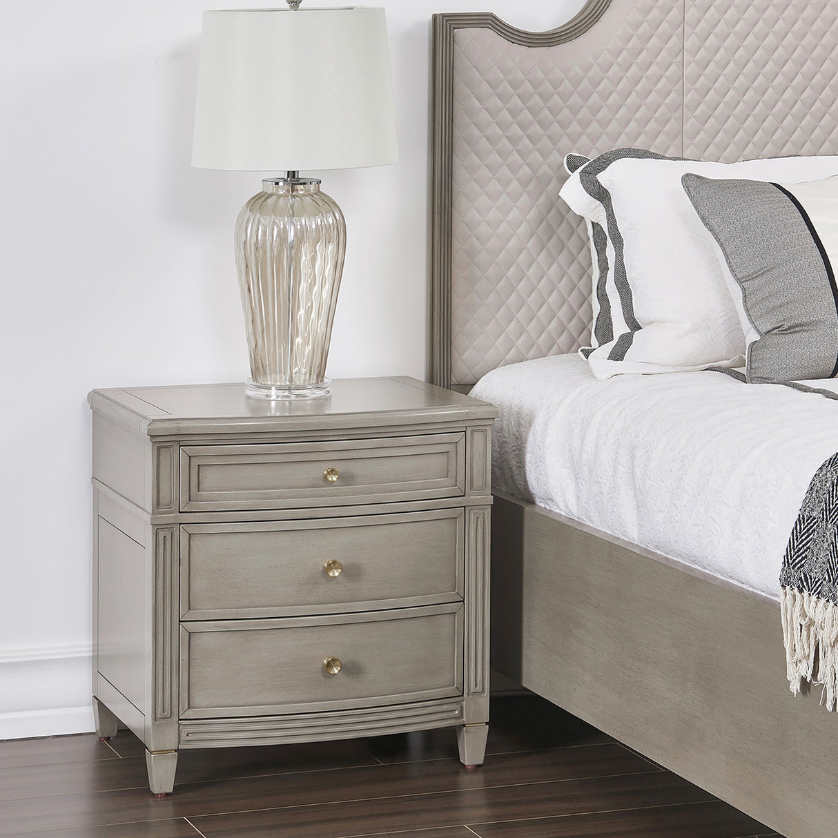 Dauphin - 3 Drawer Accent End Table by Jennifer Taylor Home | Bel Furniture