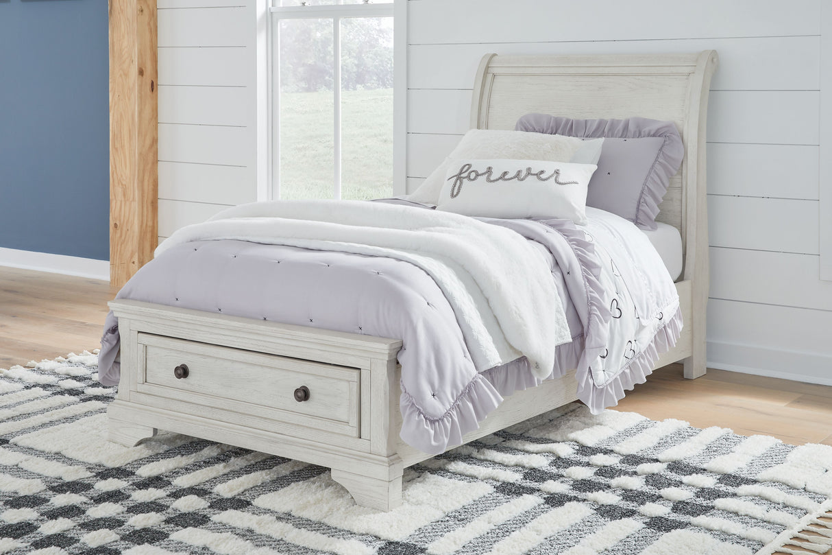 Robbinsdale - Youth Sleigh Storage Bedroom Set by Signature Design by Ashley® | Bel Furniture