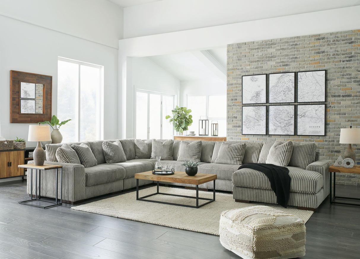 Lindyn - Sectional by Signature Design by Ashley® | Bel Furniture