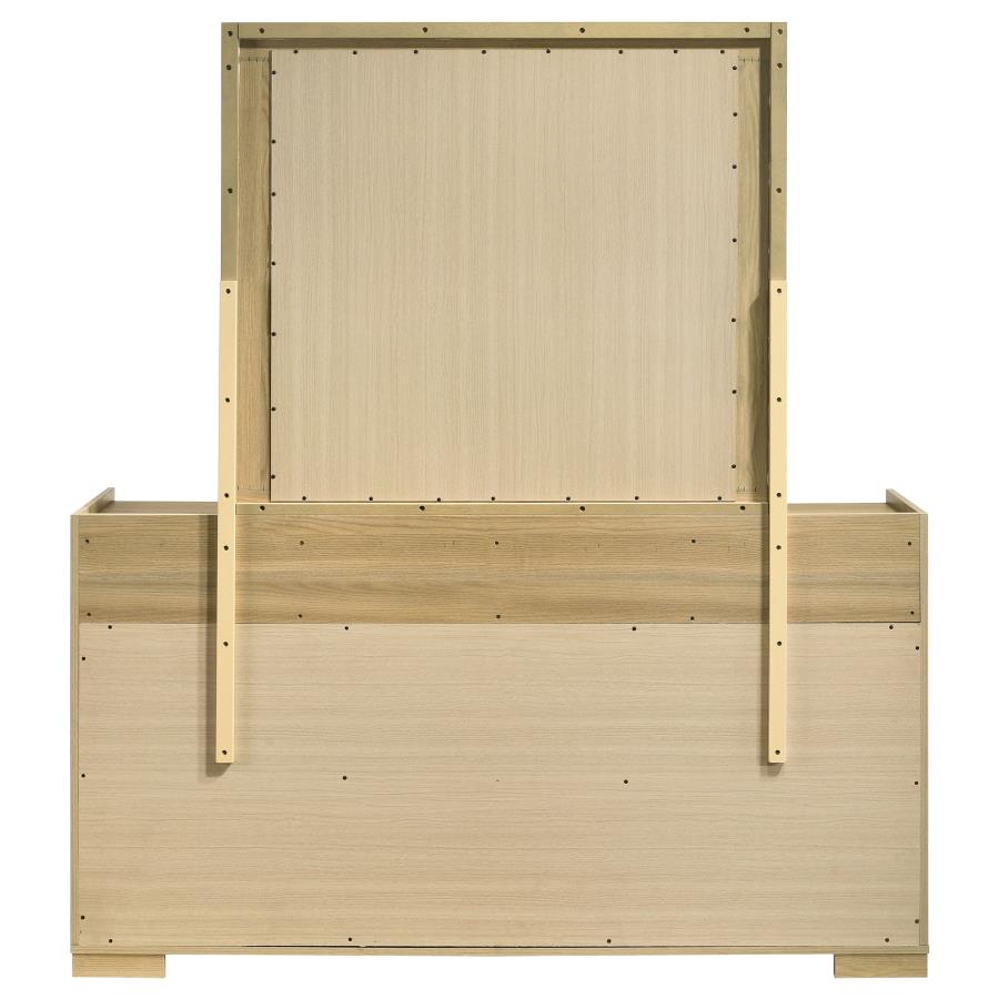 Hyland - 6-Drawer Dresser