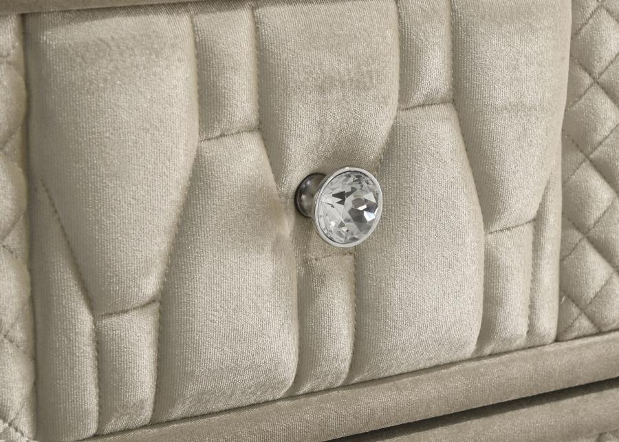 Lorient - Bedroom Set