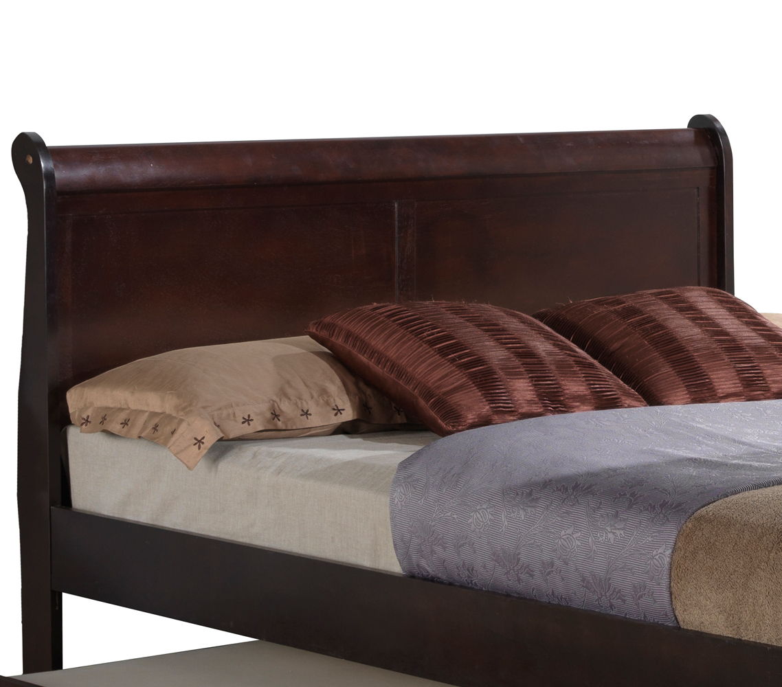 Elegant Trundle Bed With Timeless Charm