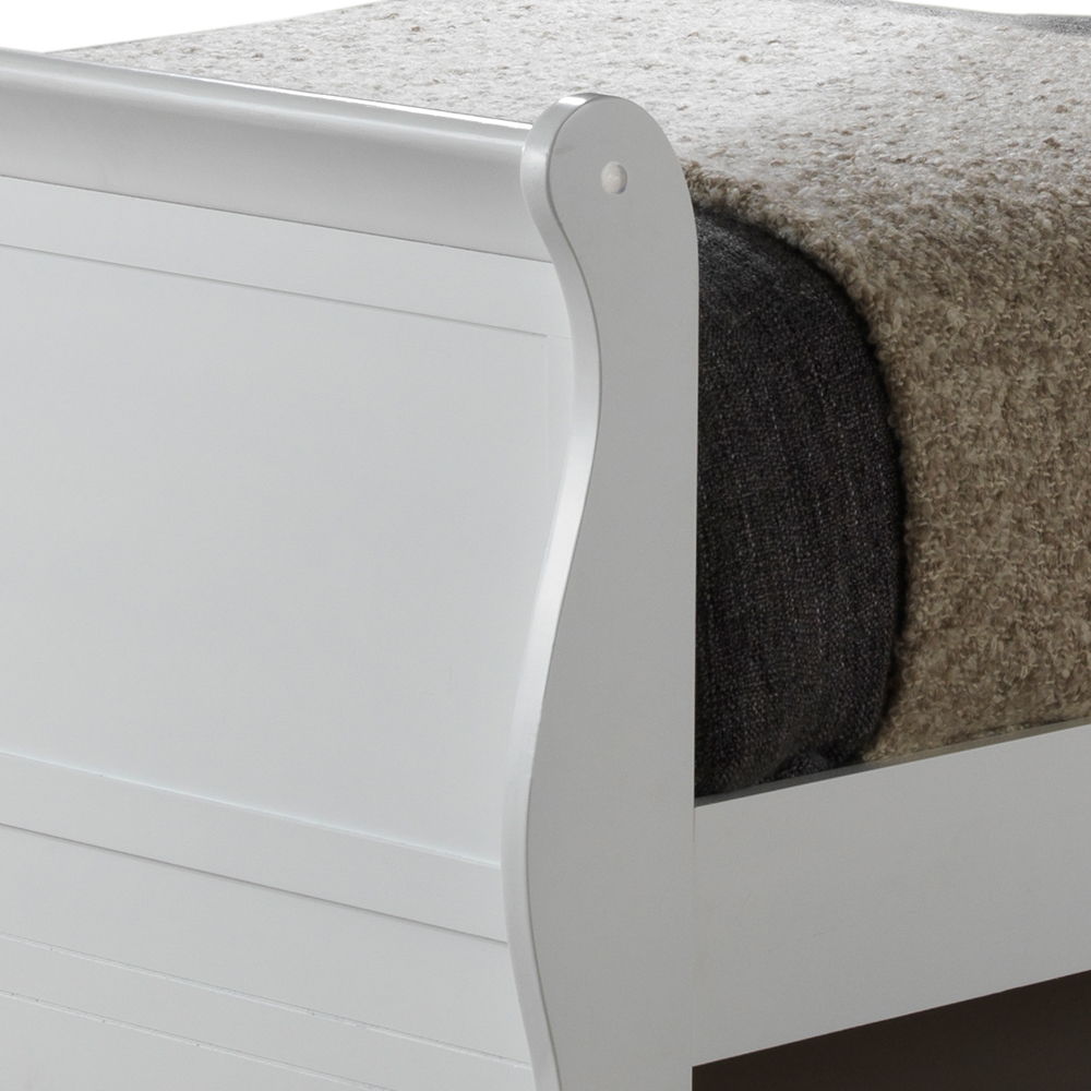 Elegant Trundle Bed With Timeless Charm