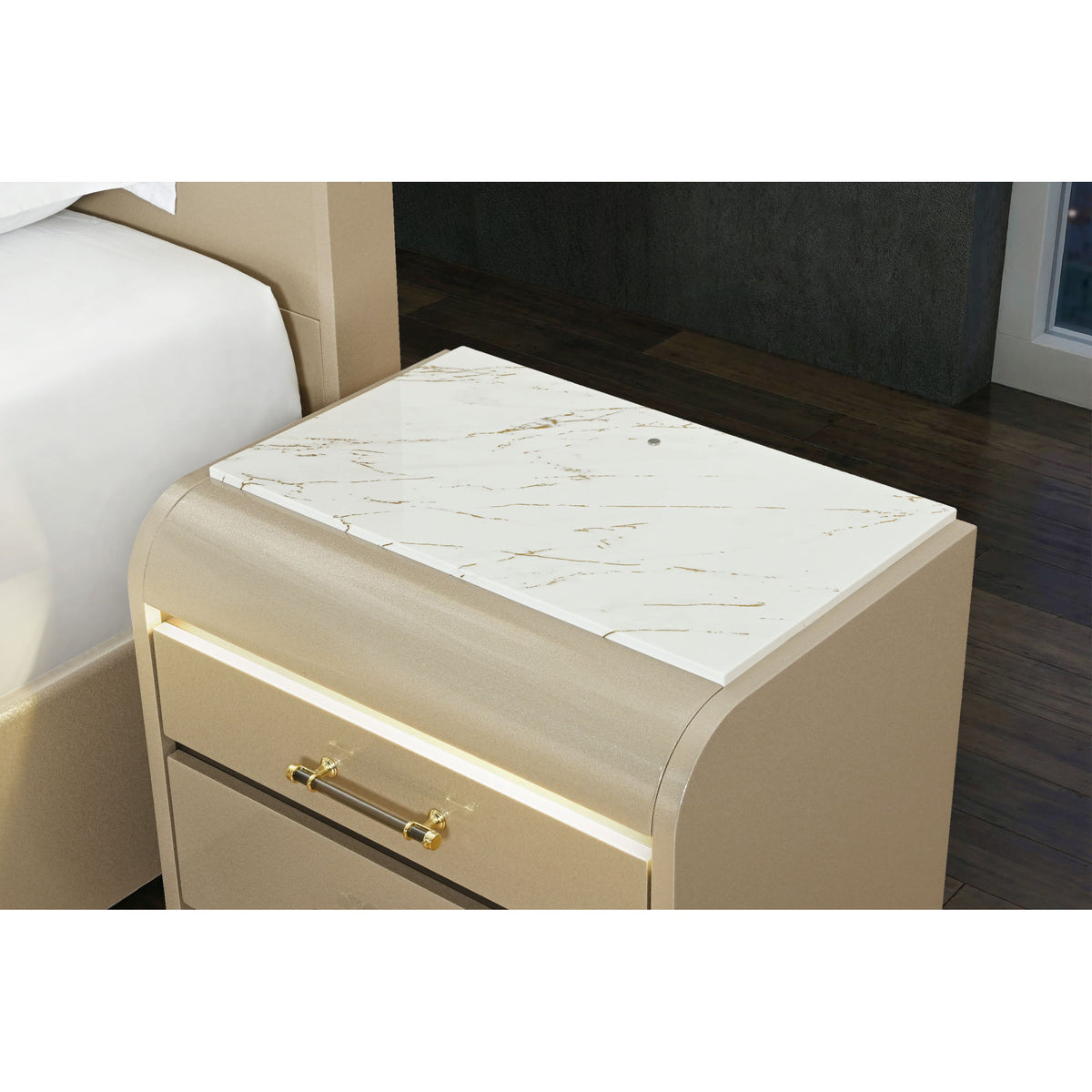 Gigi - 5 Piece Full Bedroom Set With LED Lights