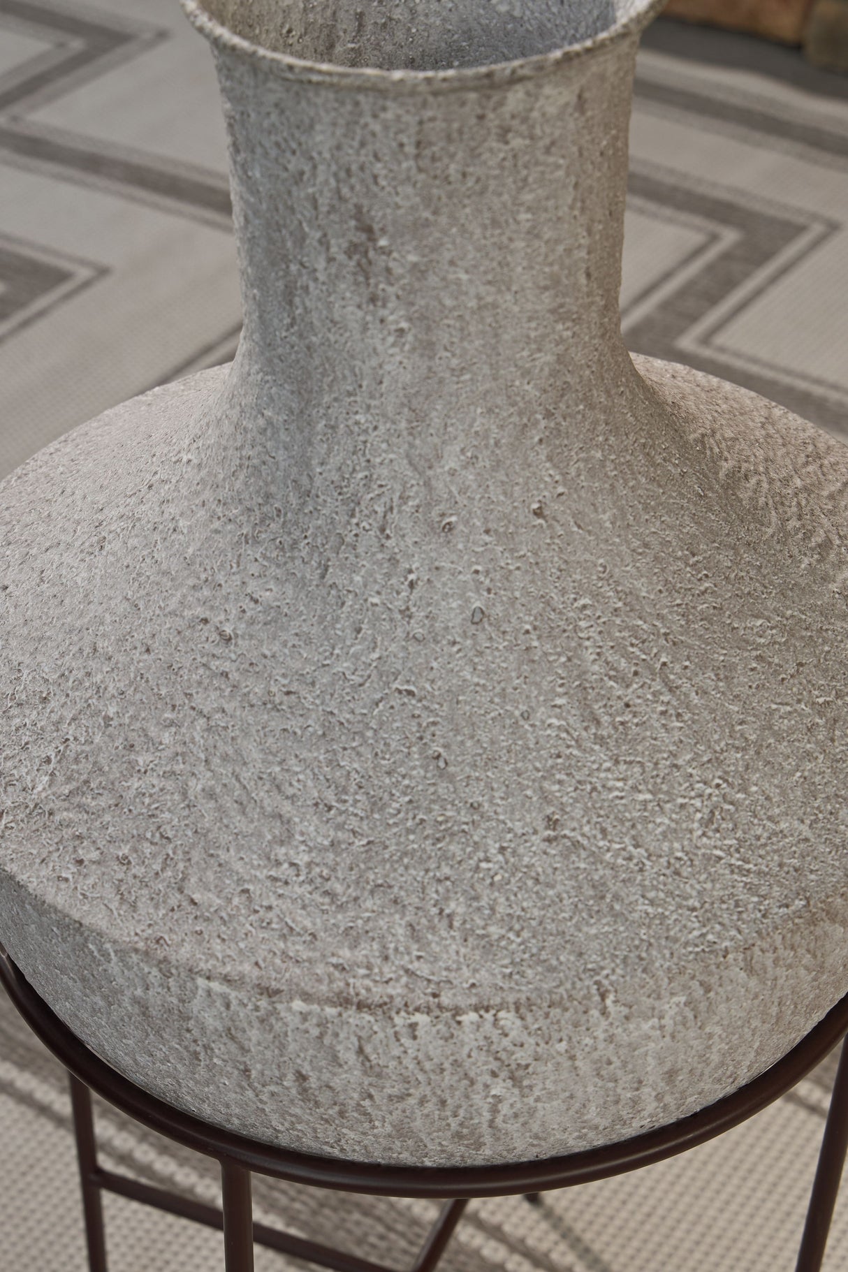 Estonbank - Vase by Signature Design by Ashley® | Bel Furniture