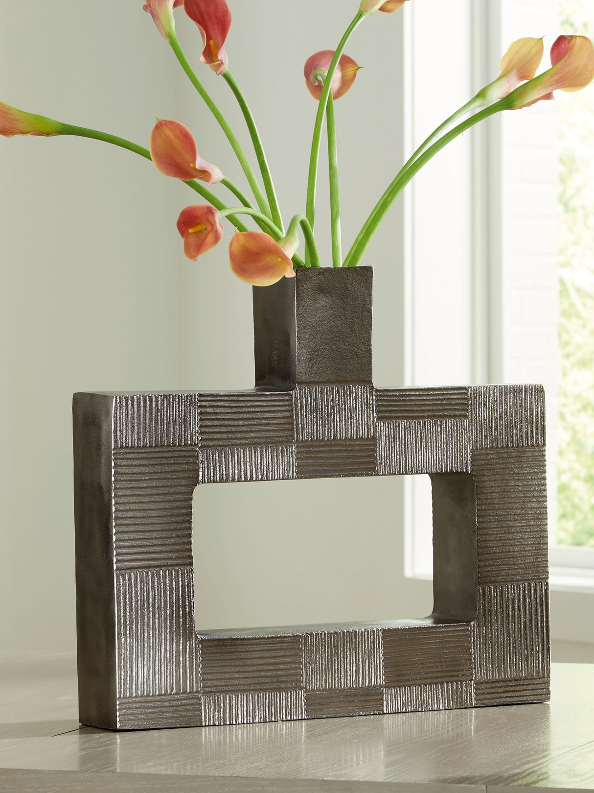 Wrengrove - Vase by Signature Design by Ashley® | Bel Furniture