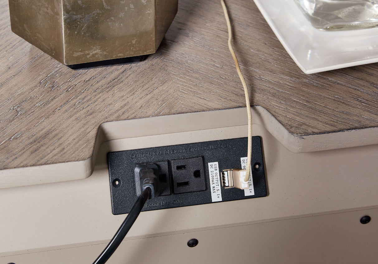 Blairhurst - Light Grayish Brown - Three Drawer Night Stand by Signature Design by Ashley® | Bel Furniture