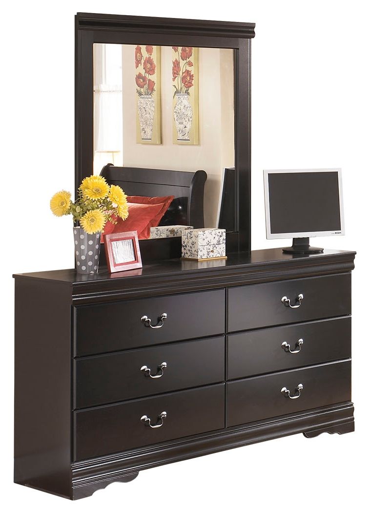 Huey Vineyard - Black - Dresser, Mirror by Signature Design by Ashley® | Bel Furniture