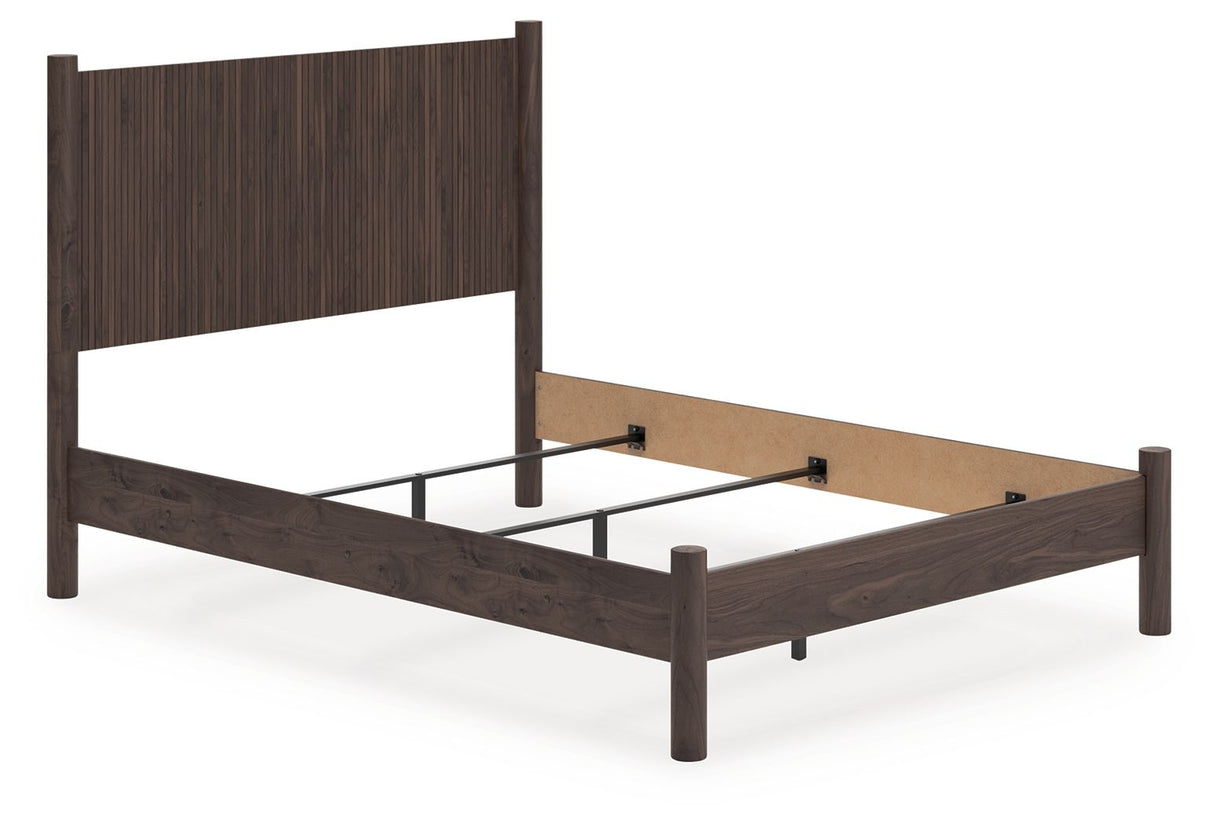 Pamytta - Queen Panel Bed - Brown