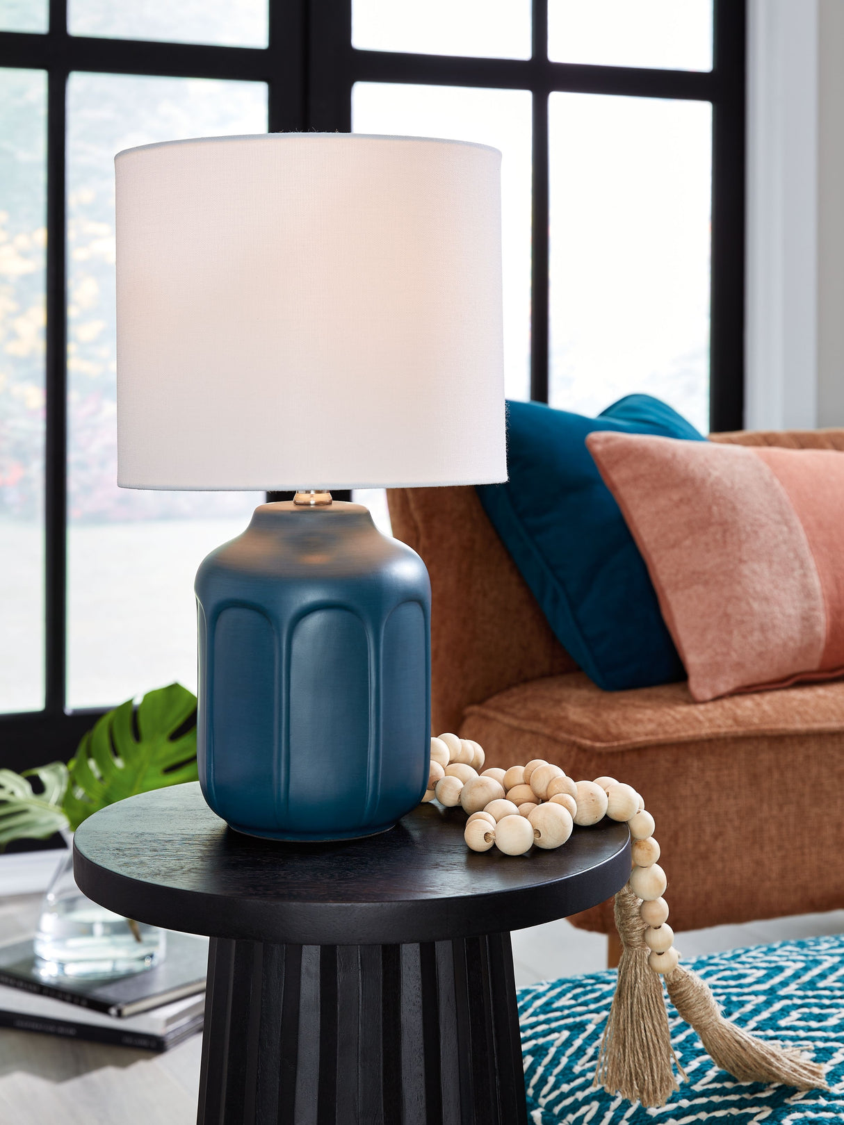 Gierburg - Ceramic Table Lamp by Signature Design by Ashley® | Bel Furniture