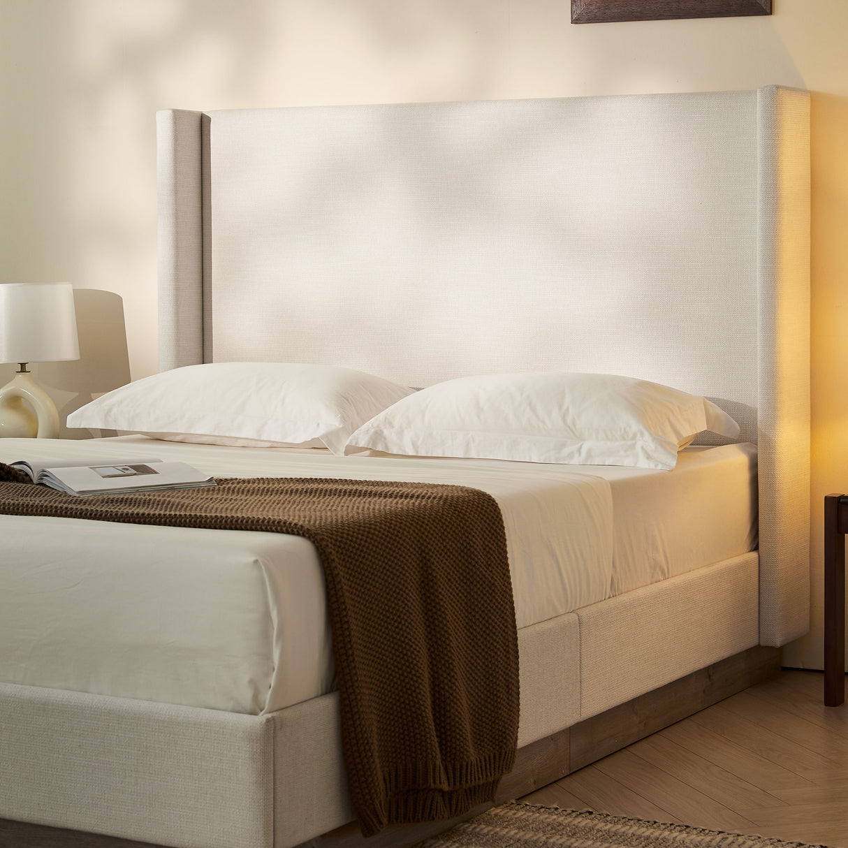 Hosford - Minimalist Canvas Upholstered Wingback Bed