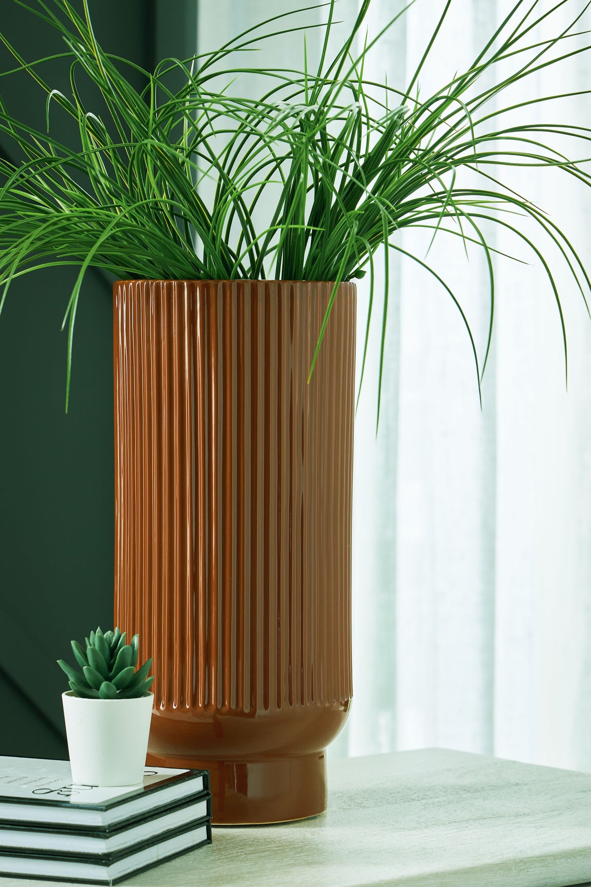 Avalyah - Large Vase by Signature Design by Ashley® | Bel Furniture