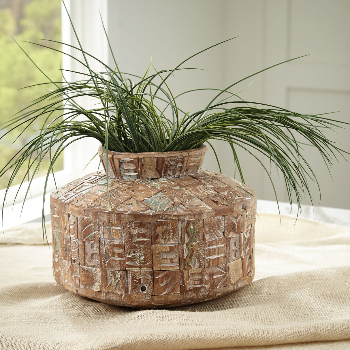 Meltland - Natural / Black - Vase - Square by Signature Design by Ashley® | Bel Furniture