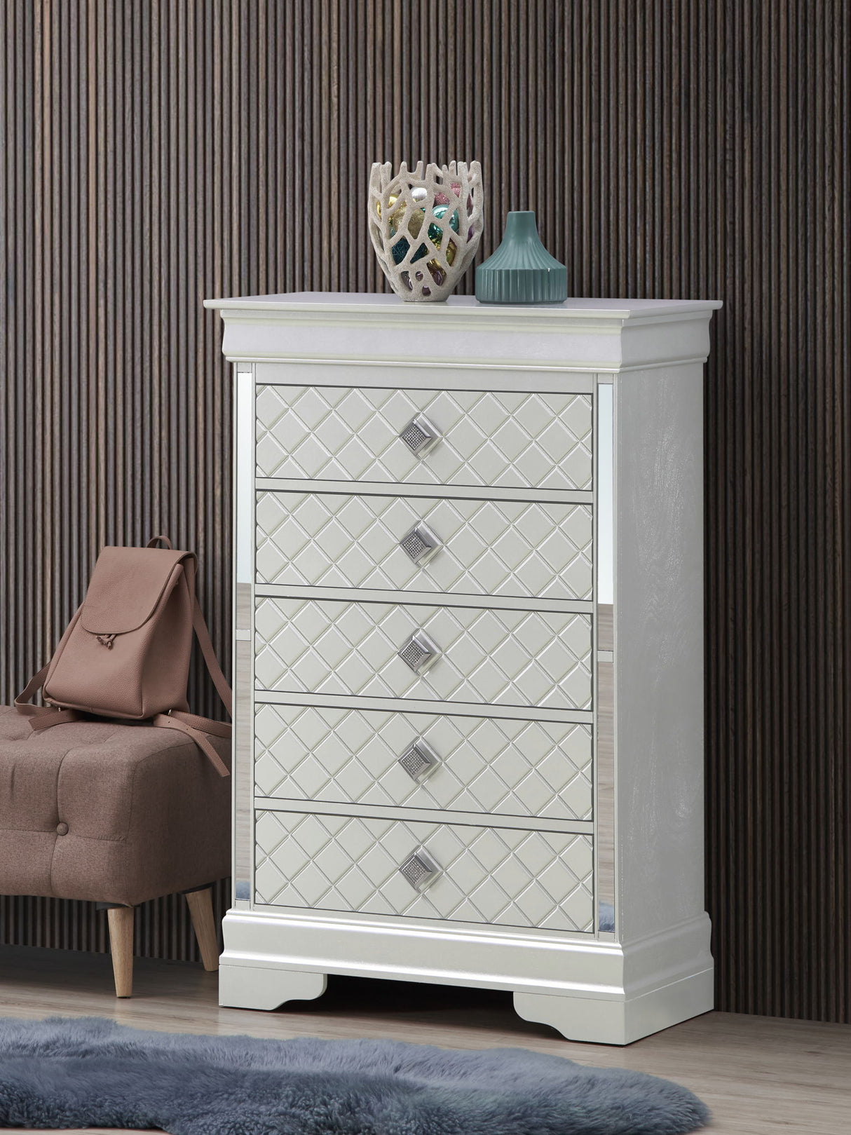 Verona Chest