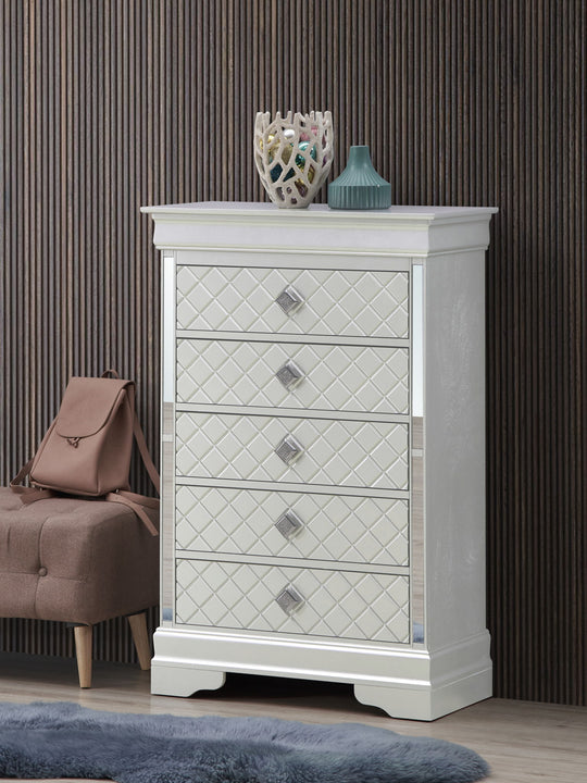 Verona Chest