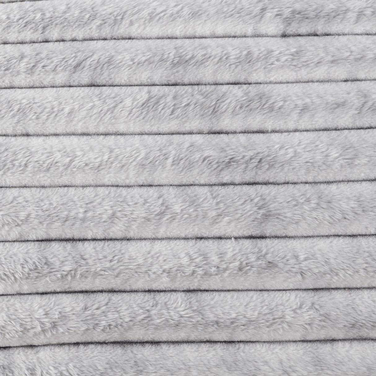 Denise - Accent Chaise With USB Support