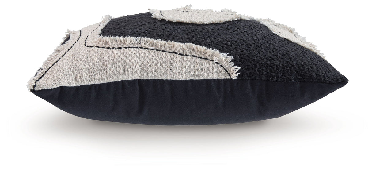 Veerbank - Pillow (Set of 4) - Black / Beige