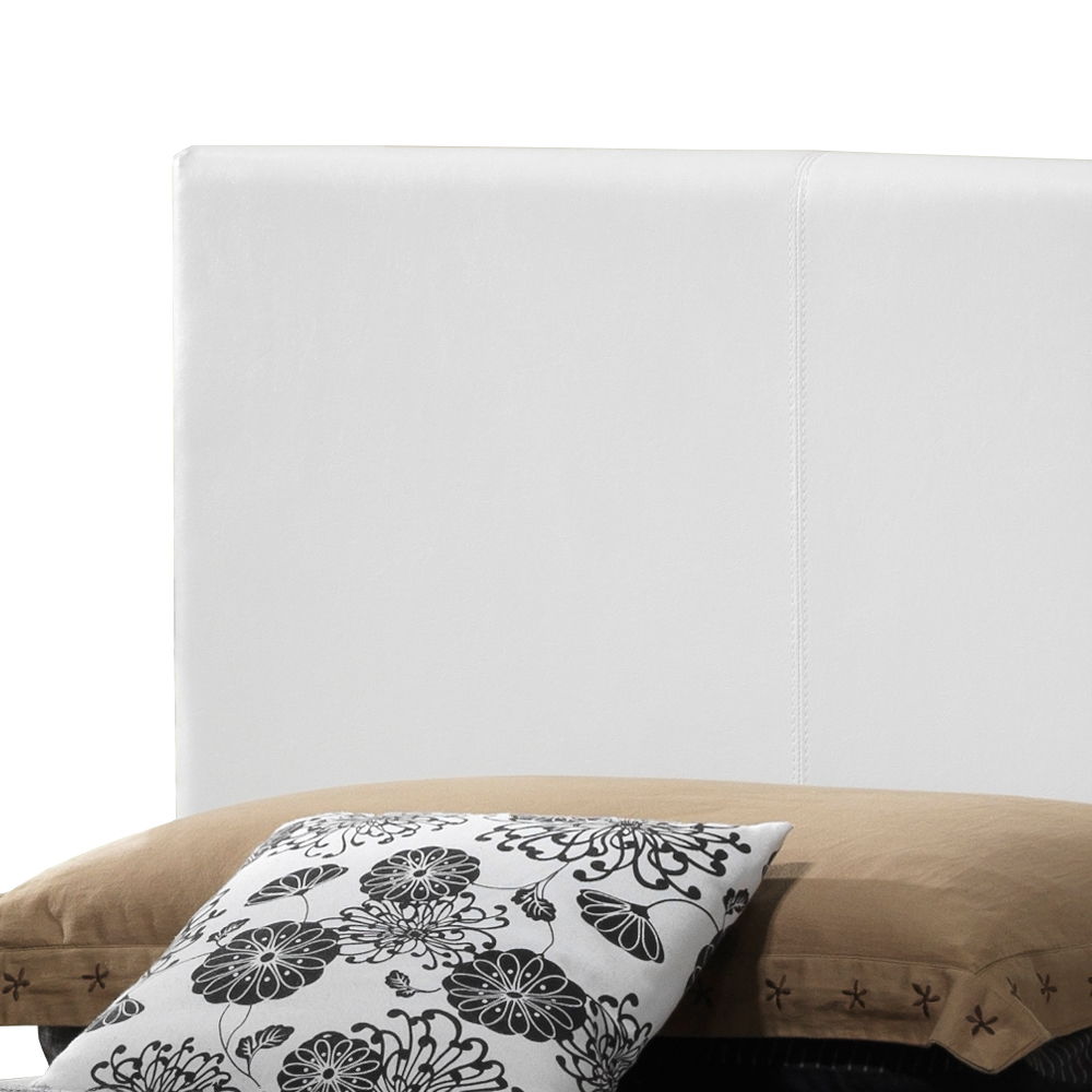 Elegant Platform Bed For Relaxed Spaces