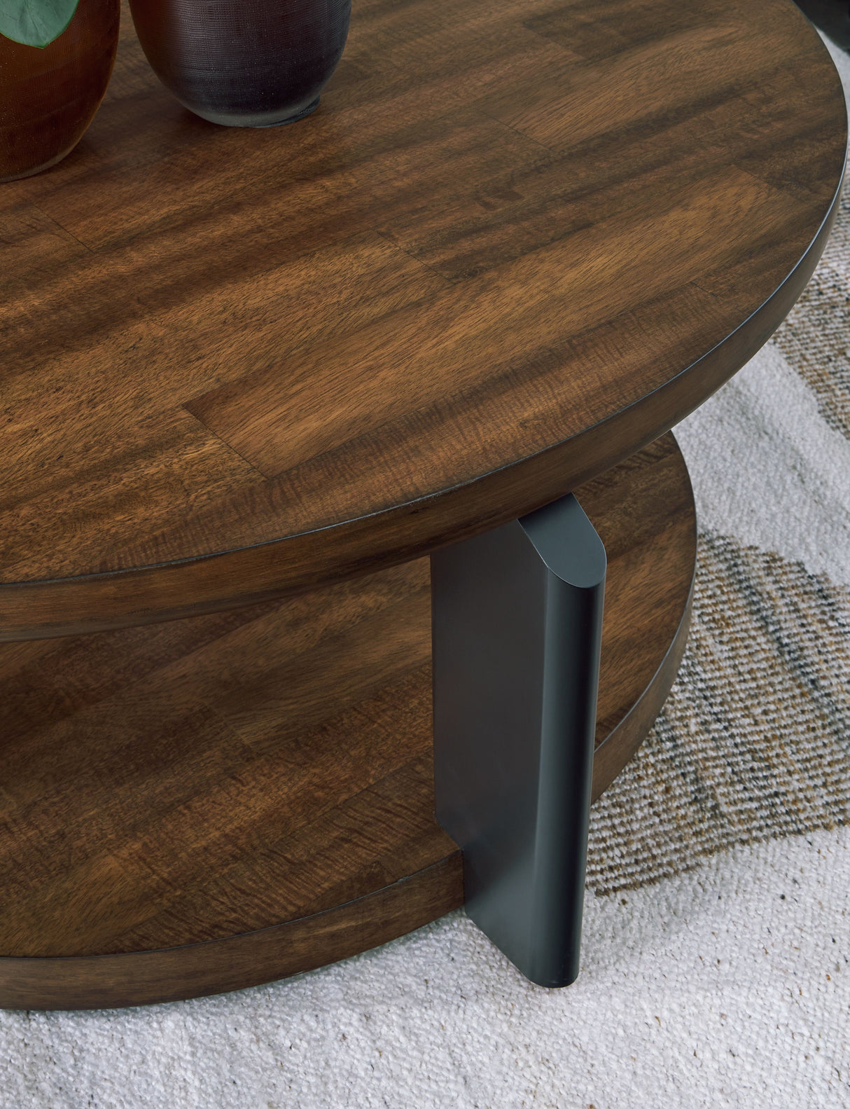 Kraeburn - Brown / Black - Round Cocktail Table by Signature Design by Ashley® | Bel Furniture
