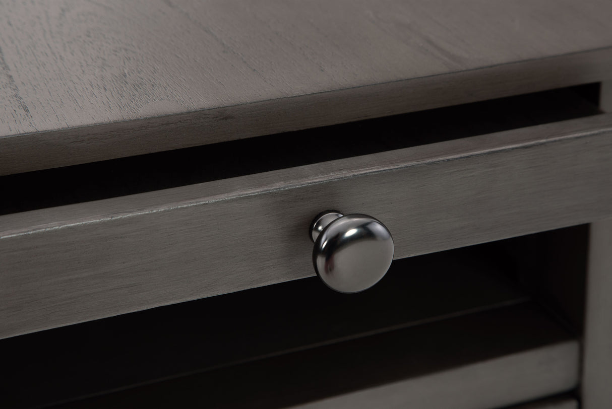 Treytown - Chair Side End Table by Signature Design by Ashley® | Bel Furniture