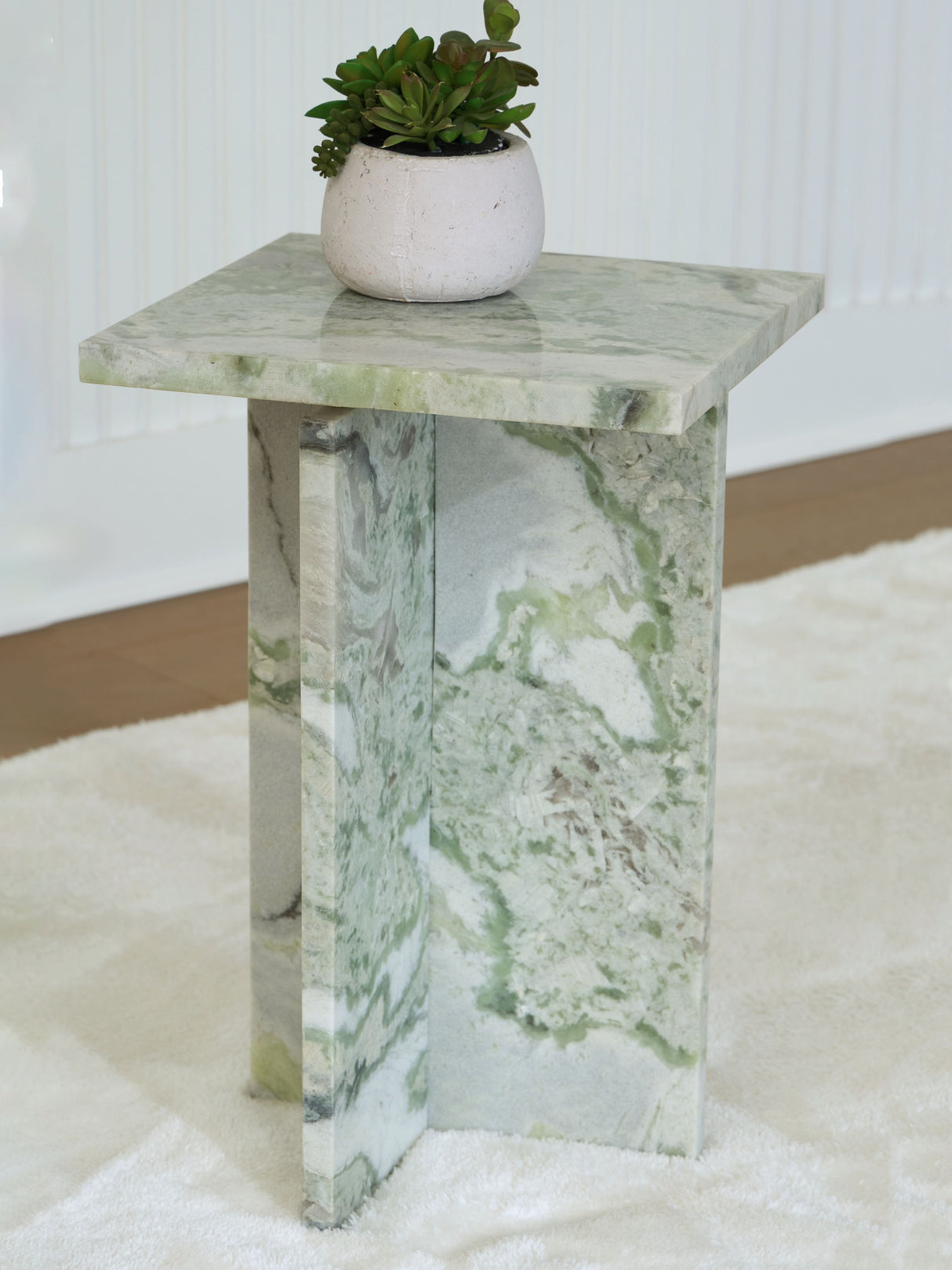 Deaconwell - White / Green - Accent Table by Signature Design by Ashley® | Bel Furniture