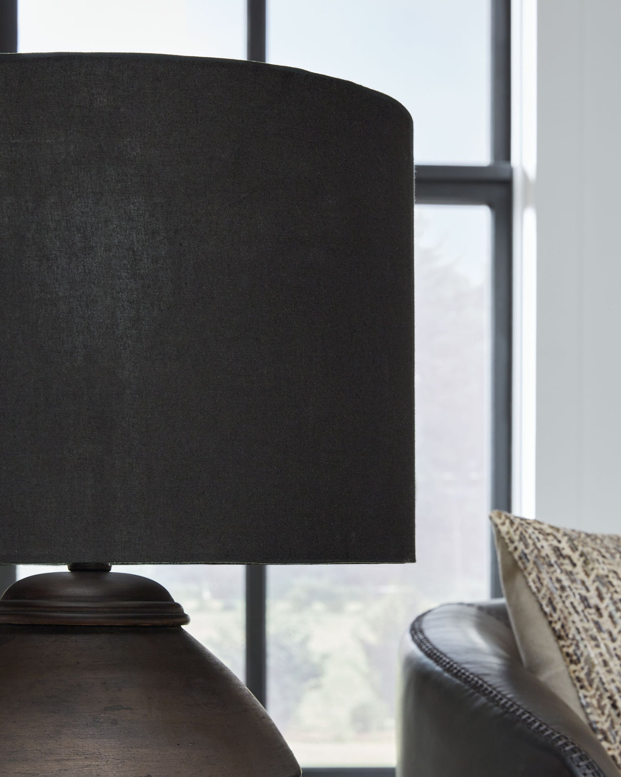 Naareman - Metallic Black - Terracotta Table Lamp by Signature Design by Ashley® | Bel Furniture