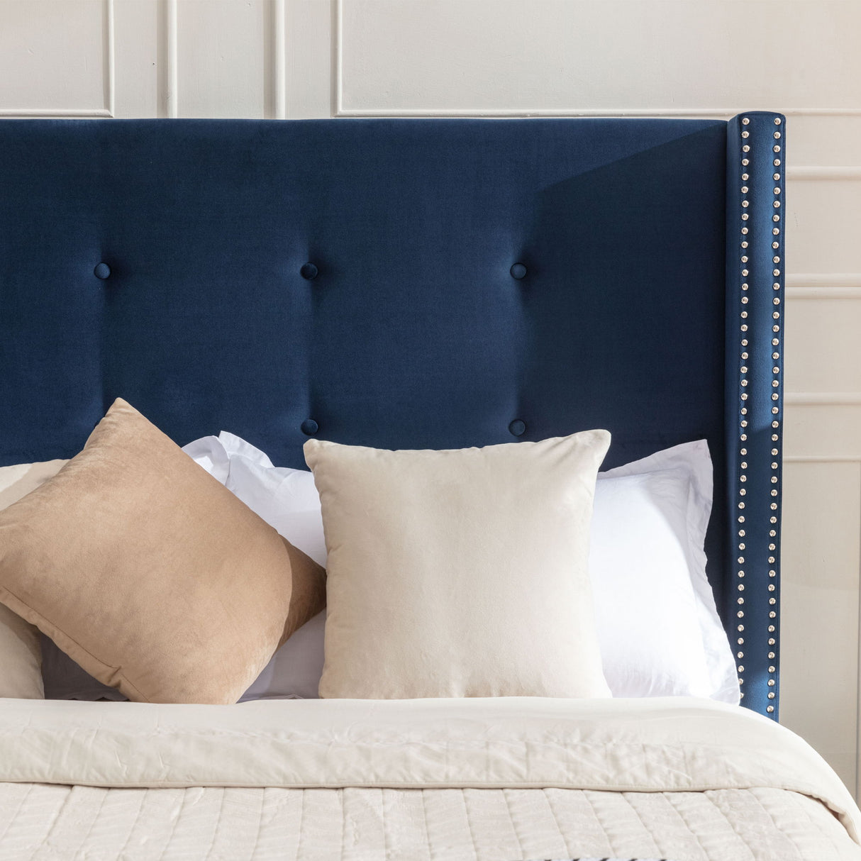 Peyton - Upholstered Bed With 54" High Headboard, Traditional Hand Buttoned Tufting