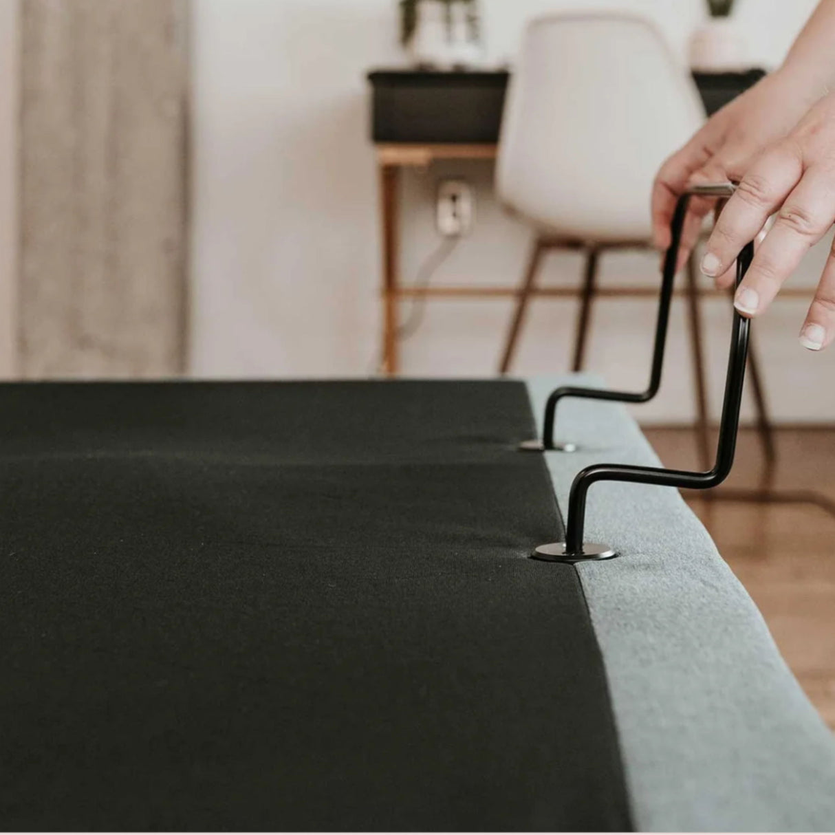 Btx5 - Adjustable Bed Base With Head And Foot Position Adjustment