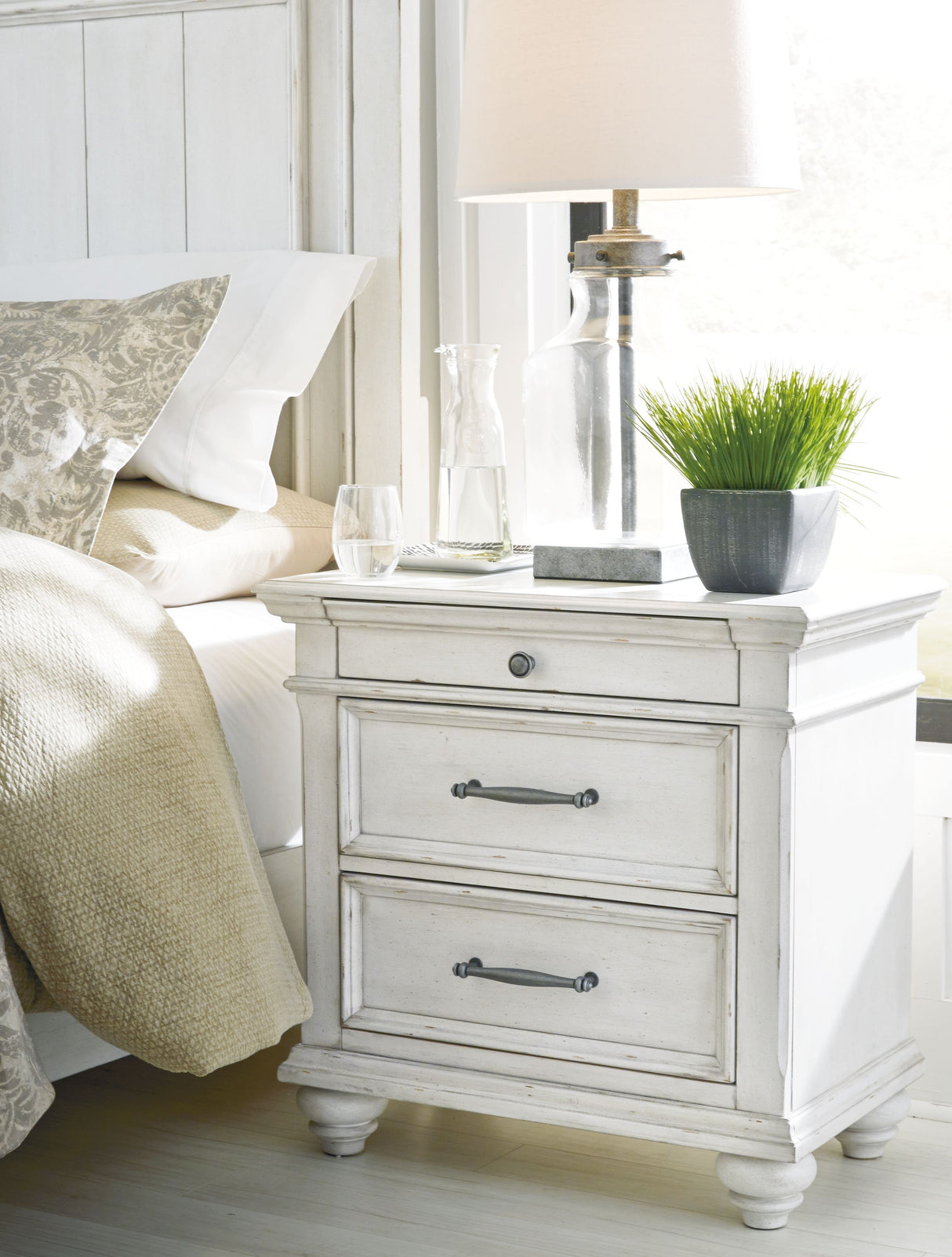 Kanwyn - Whitewash - Three Drawer Night Stand by Benchcraft® | Bel Furniture