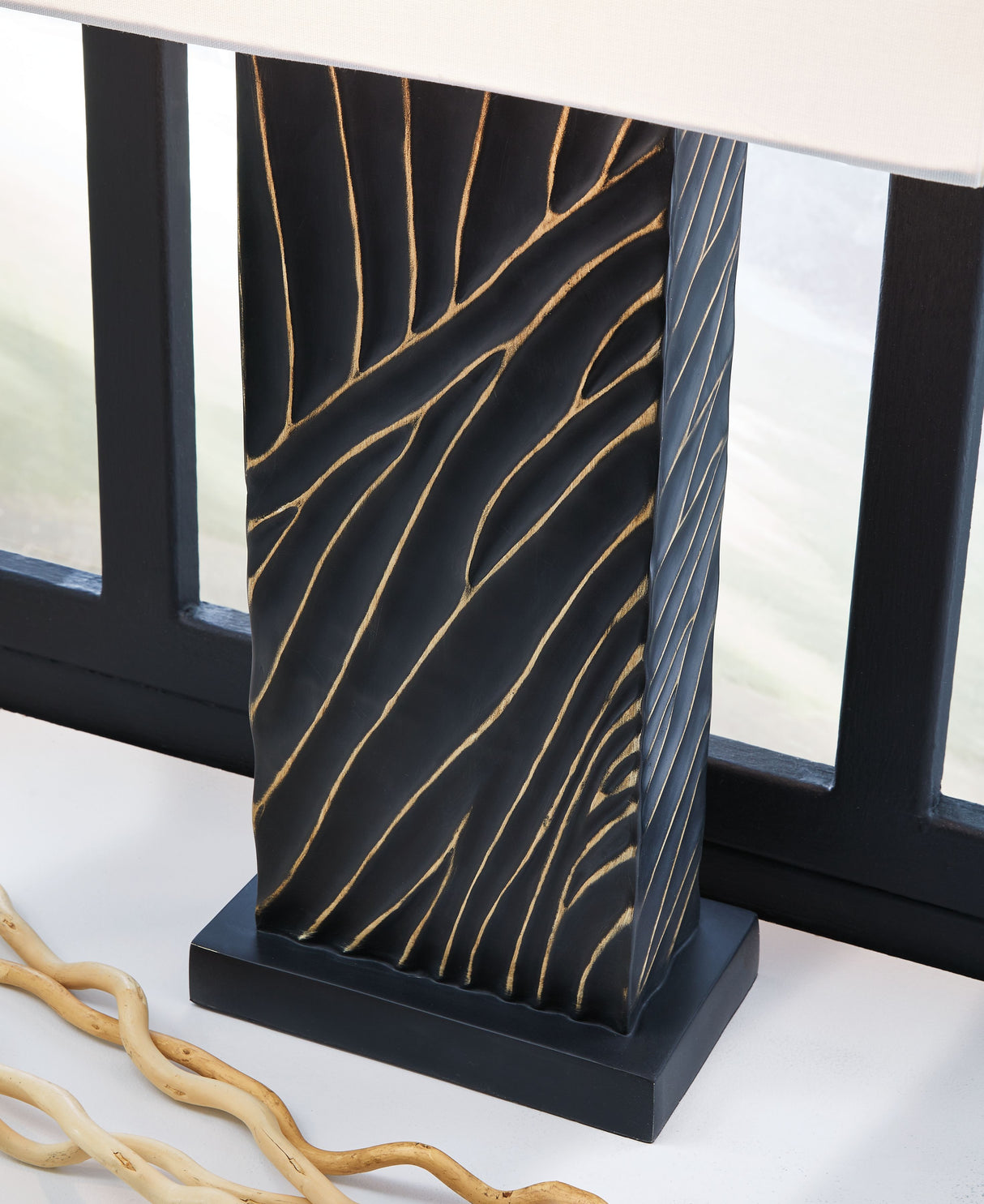 Bartlen - Black / Gold Finish - Poly Table Lamp by Signature Design by Ashley® | Bel Furniture