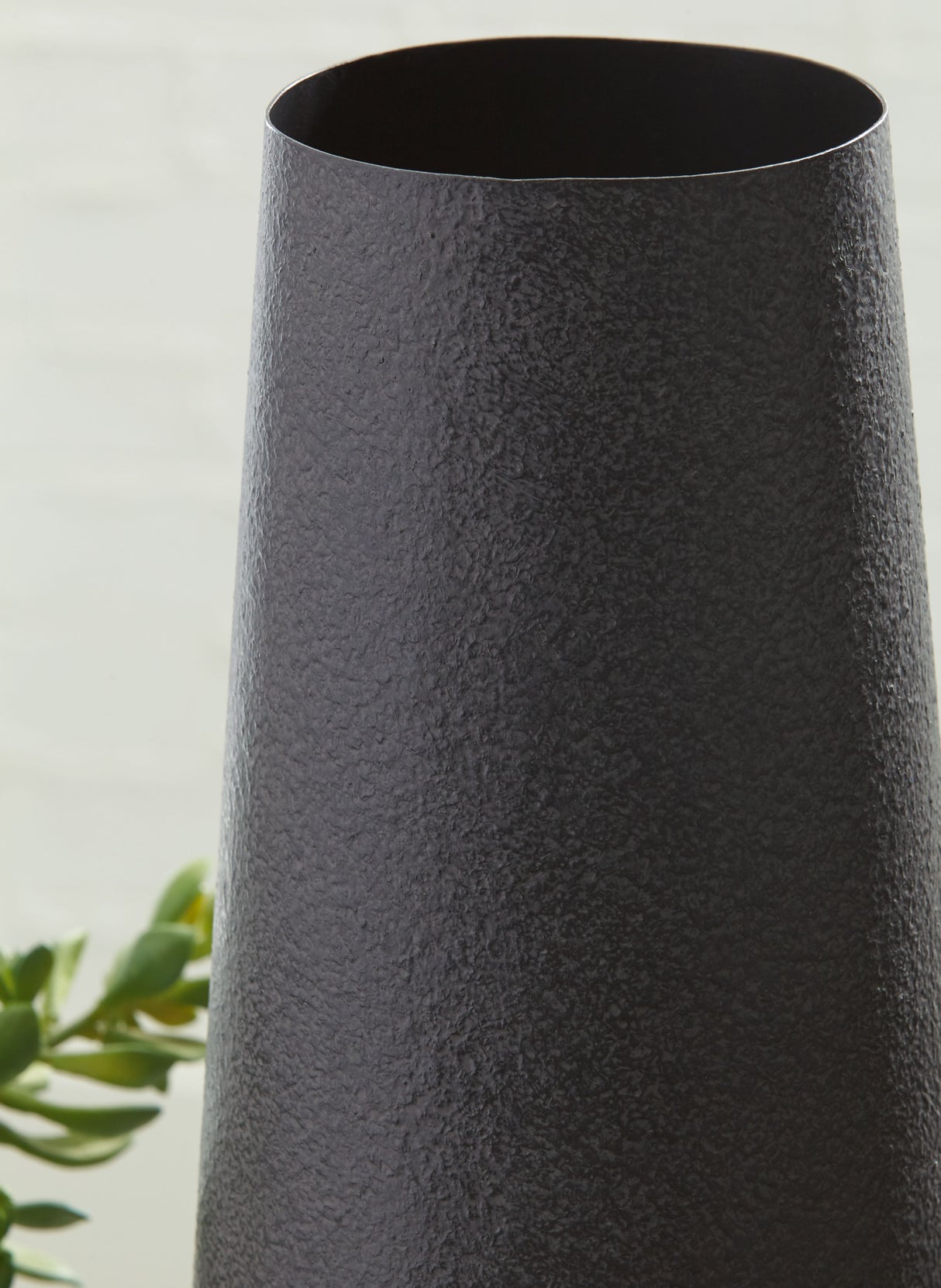 Fynn - Vase by Signature Design by Ashley® | Bel Furniture