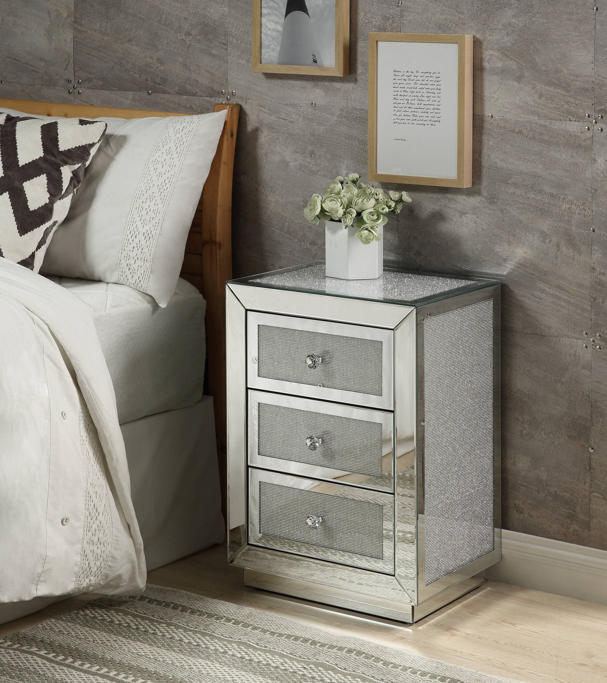 Noralie - Accent Table Mirrored / Faux Dimaonds - Silver by Urban Nest | Bel Furniture