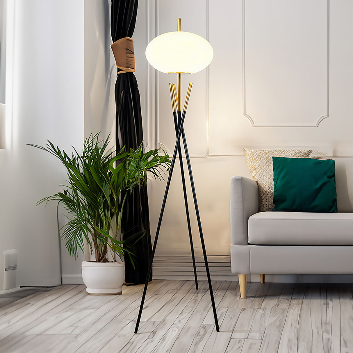 Floor Lamp - Black / Gold by Crown Mark | Bel Furniture
