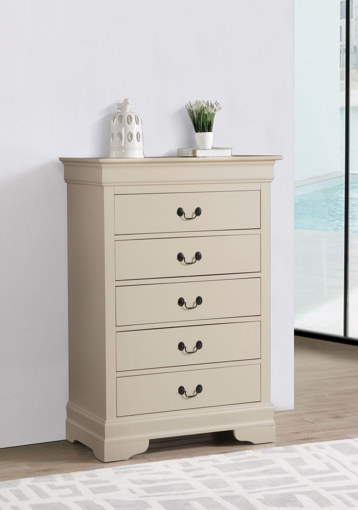 Louis Phillipe - Traditional Style Storage Chest Elegant