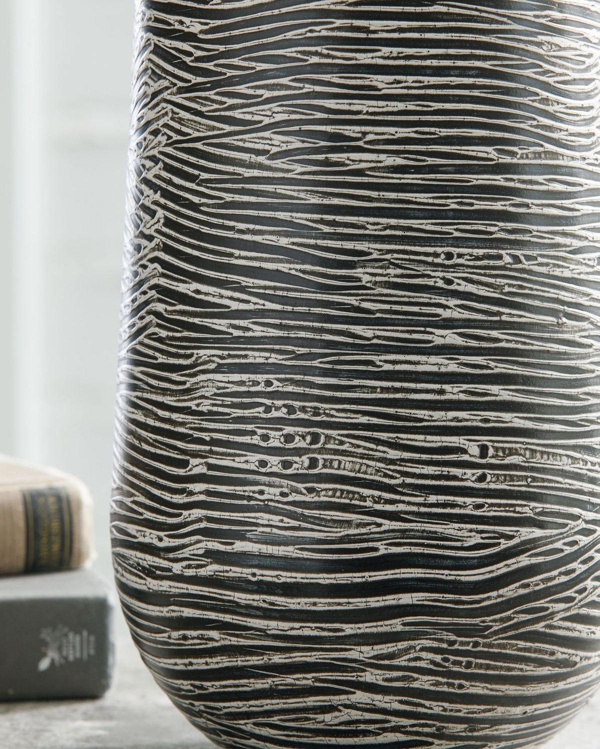 Fynn - Vase - Antique Gray