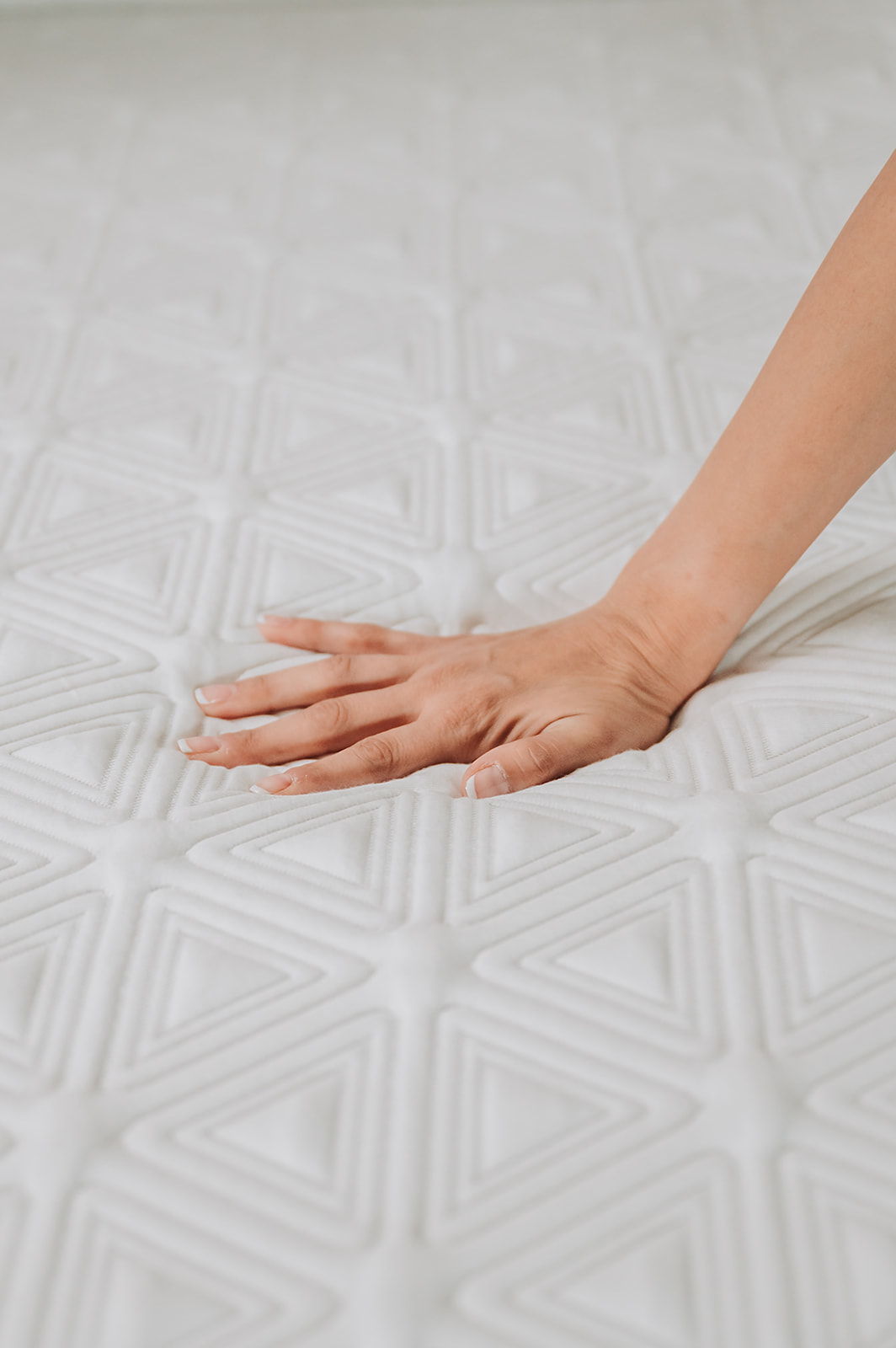 8" Gel Memory Foam Mattress by Omne Sleep | Bel Furniture