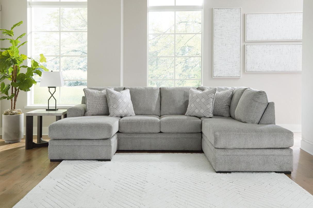 Casselbury - Sectional by Signature Design by Ashley® | Bel Furniture