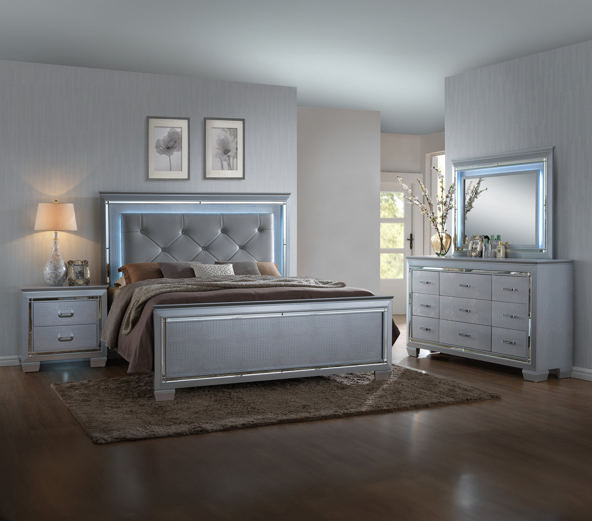 Lillian - Upholstered Bed