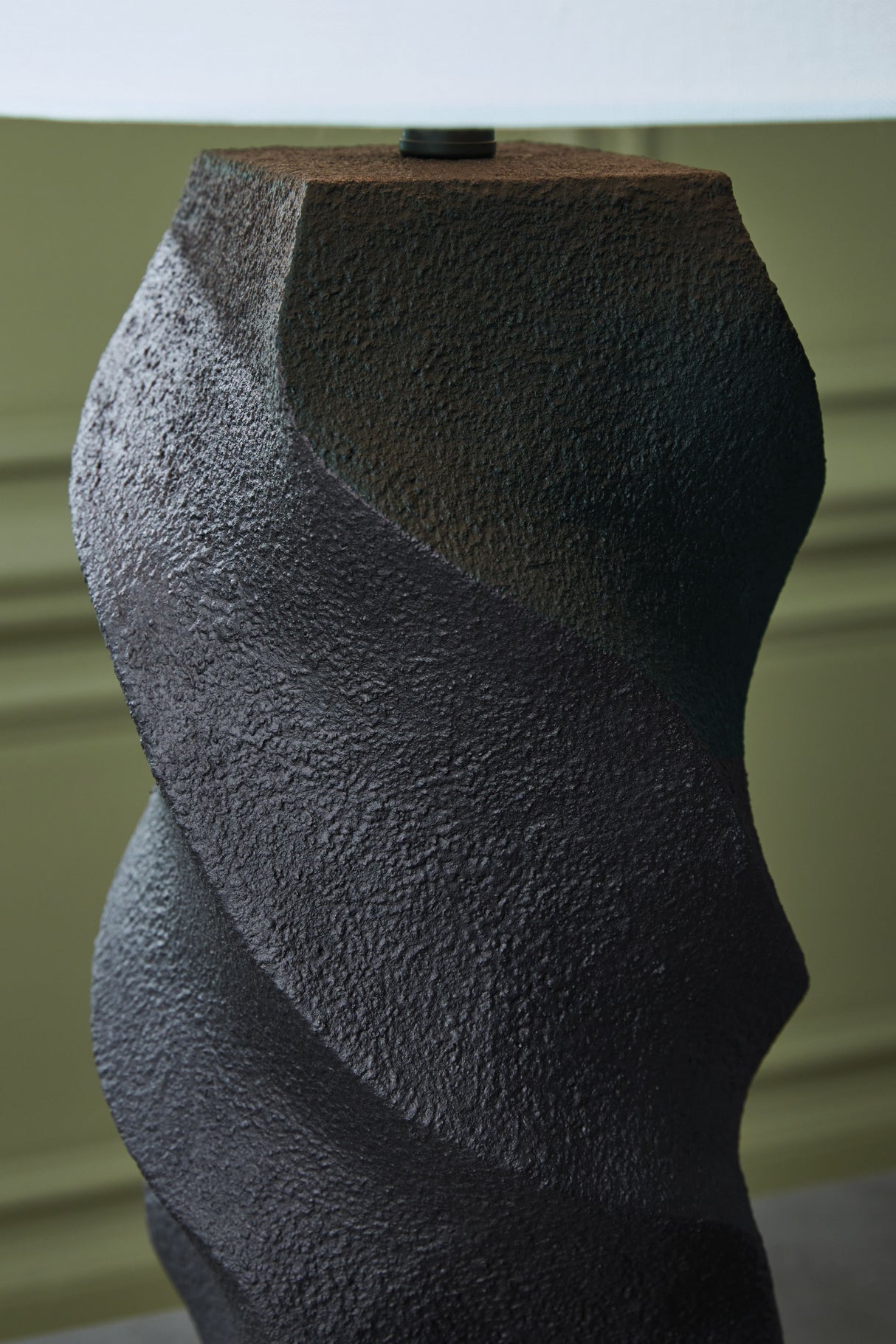 Amillion - Black - Poly Table Lamp by Signature Design by Ashley® | Bel Furniture