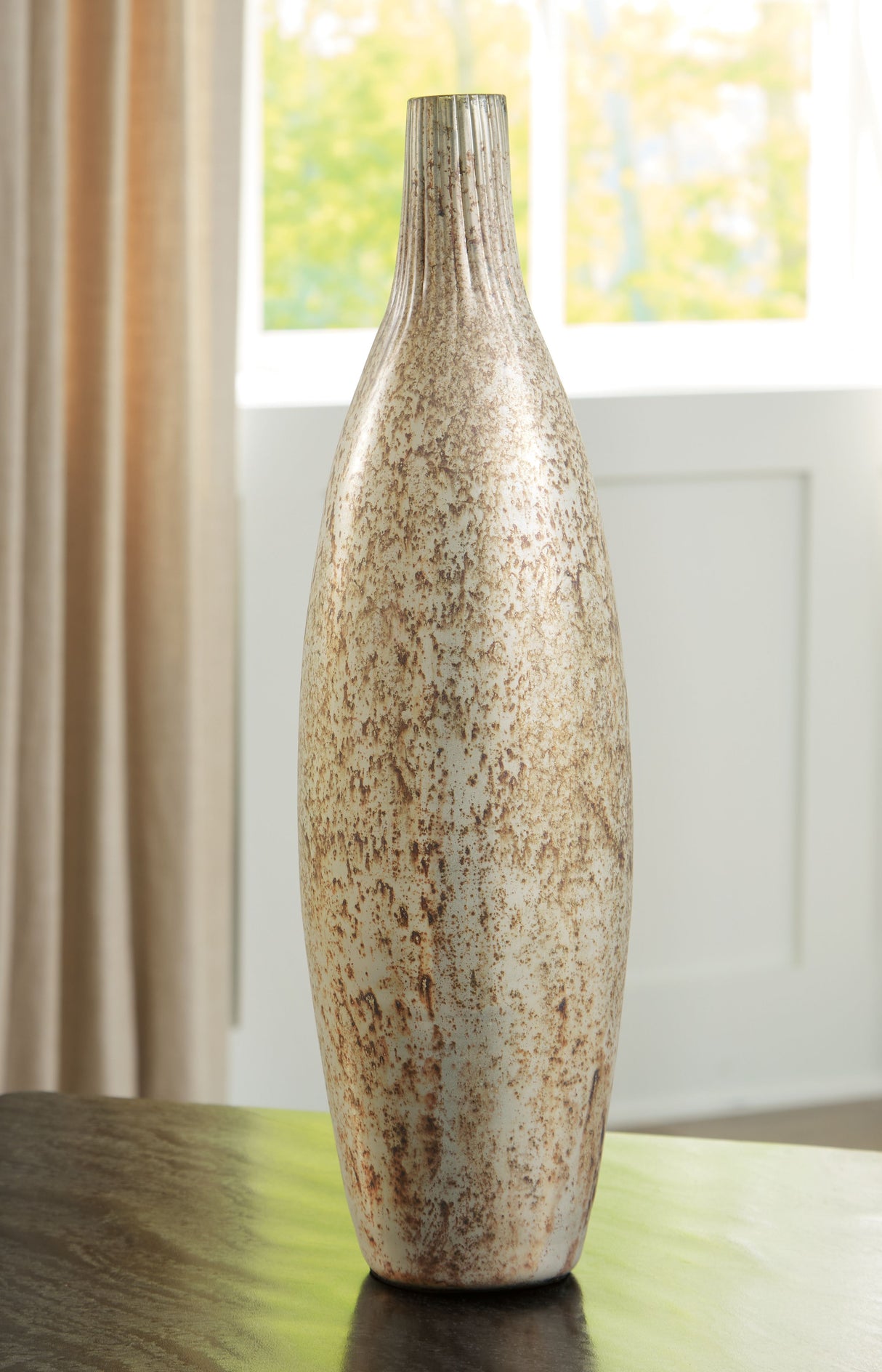 Plawite - Vase by Signature Design by Ashley® | Bel Furniture