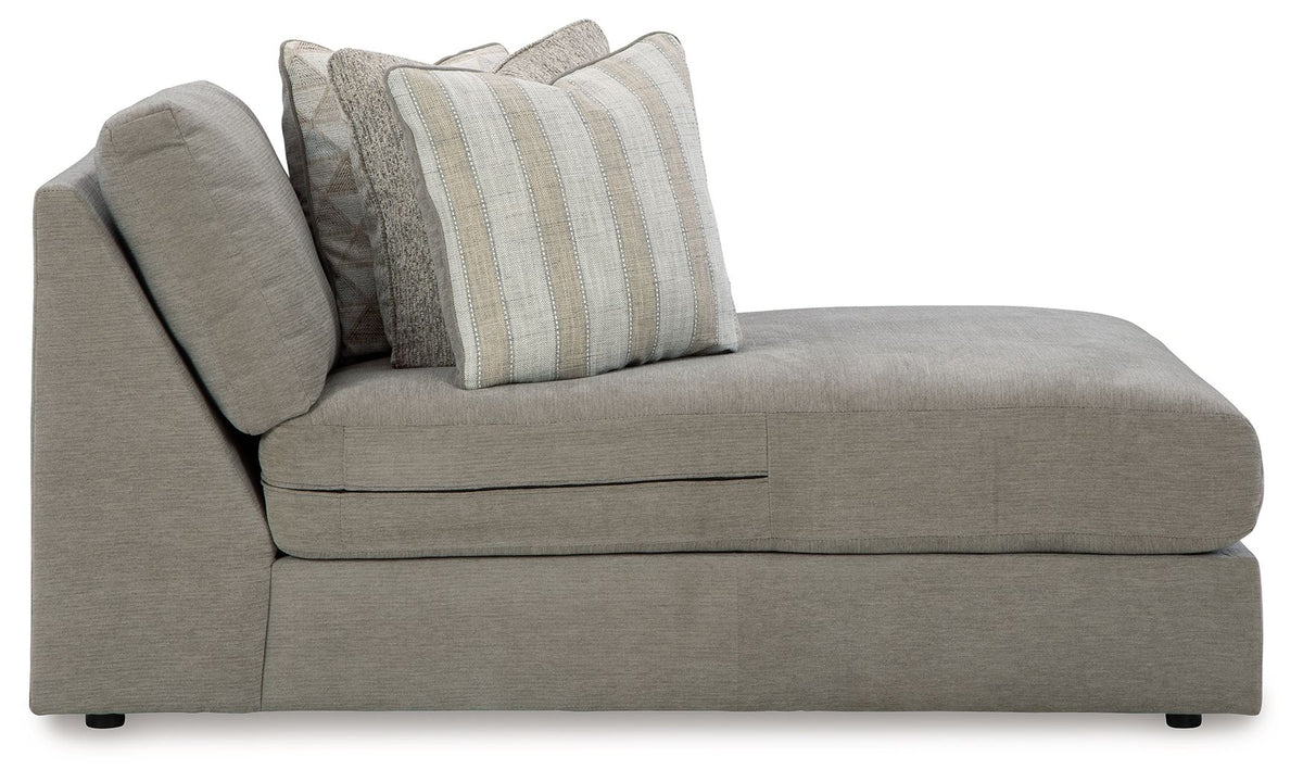 Avaliyah - 4-Piece Sectional With Raf Corner Chaise - Ash