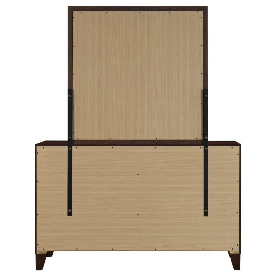 Welsley - 6-Drawer Dresser