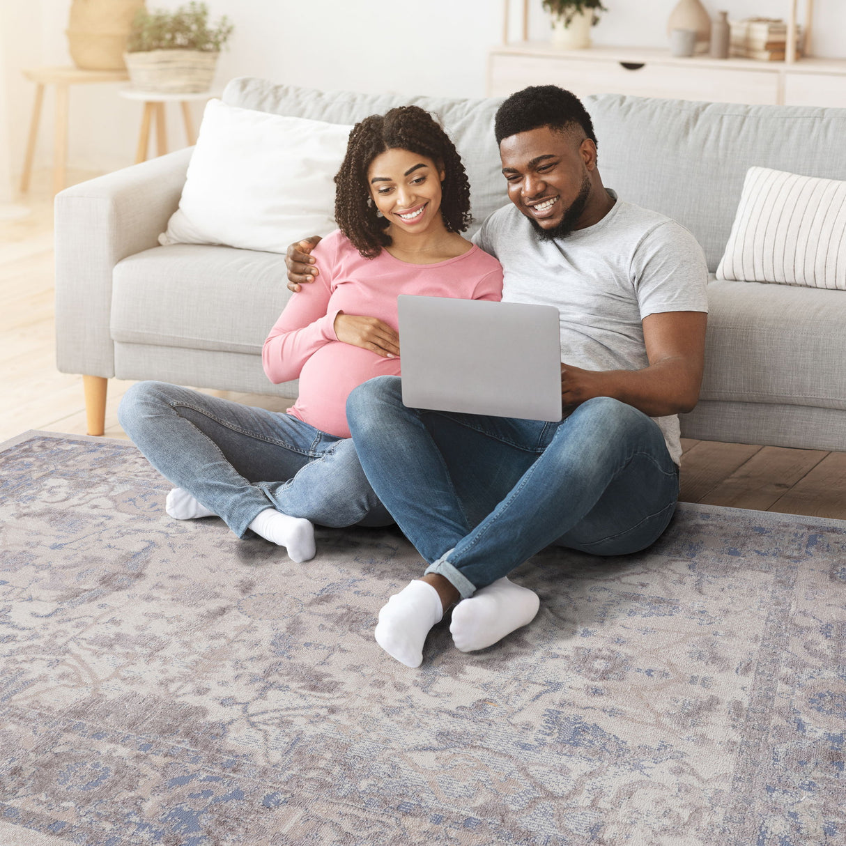 Payas - 5' X 7' Traditional Area Rug - Brown / Beige