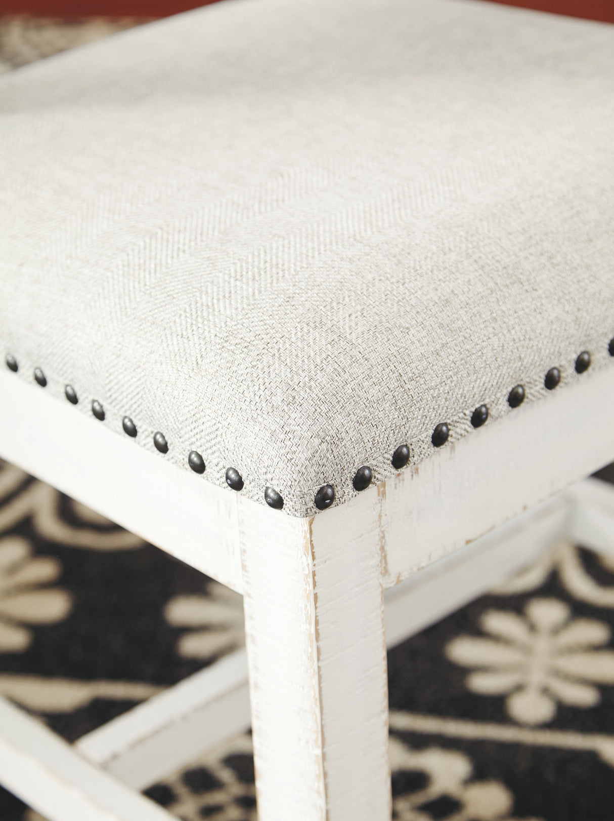 Valebeck - Beige / White - Dining UPH Side Chair (Set of 2) by Signature Design by Ashley® | Bel Furniture