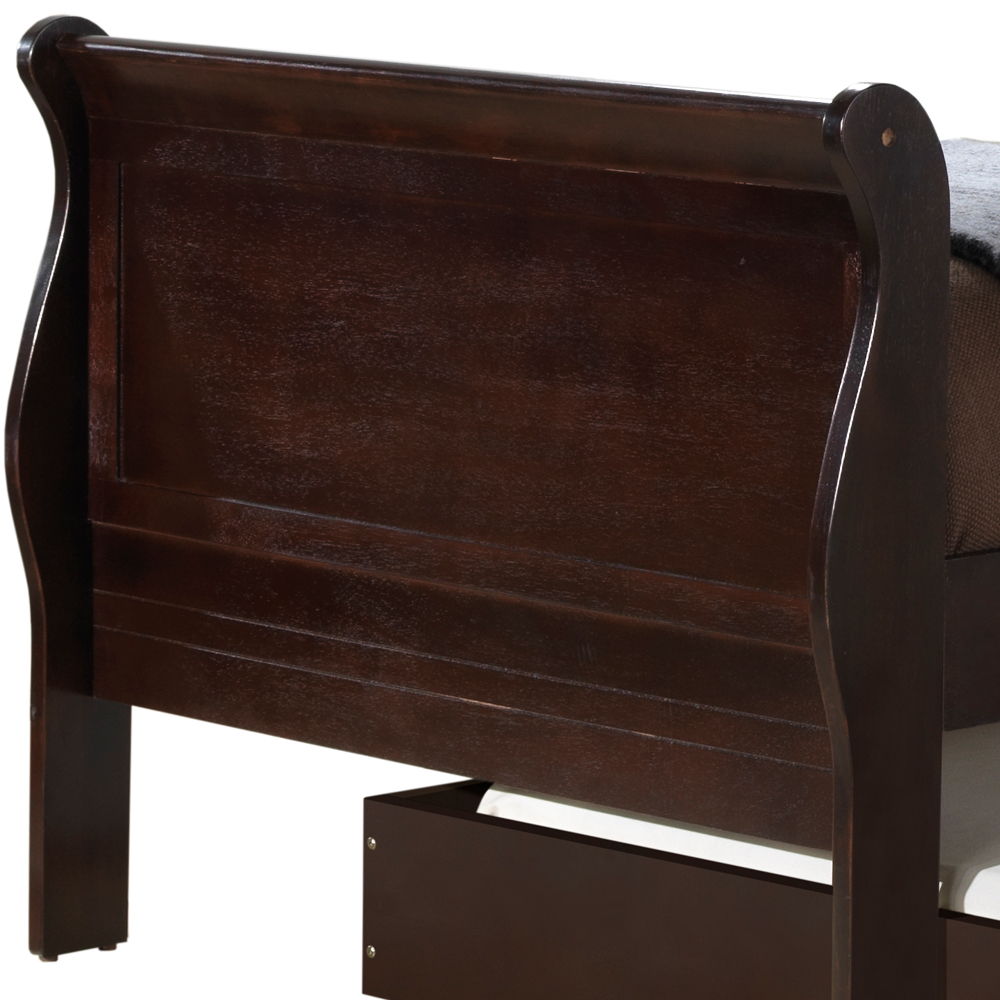 Elegant Trundle Bed With Timeless Charm
