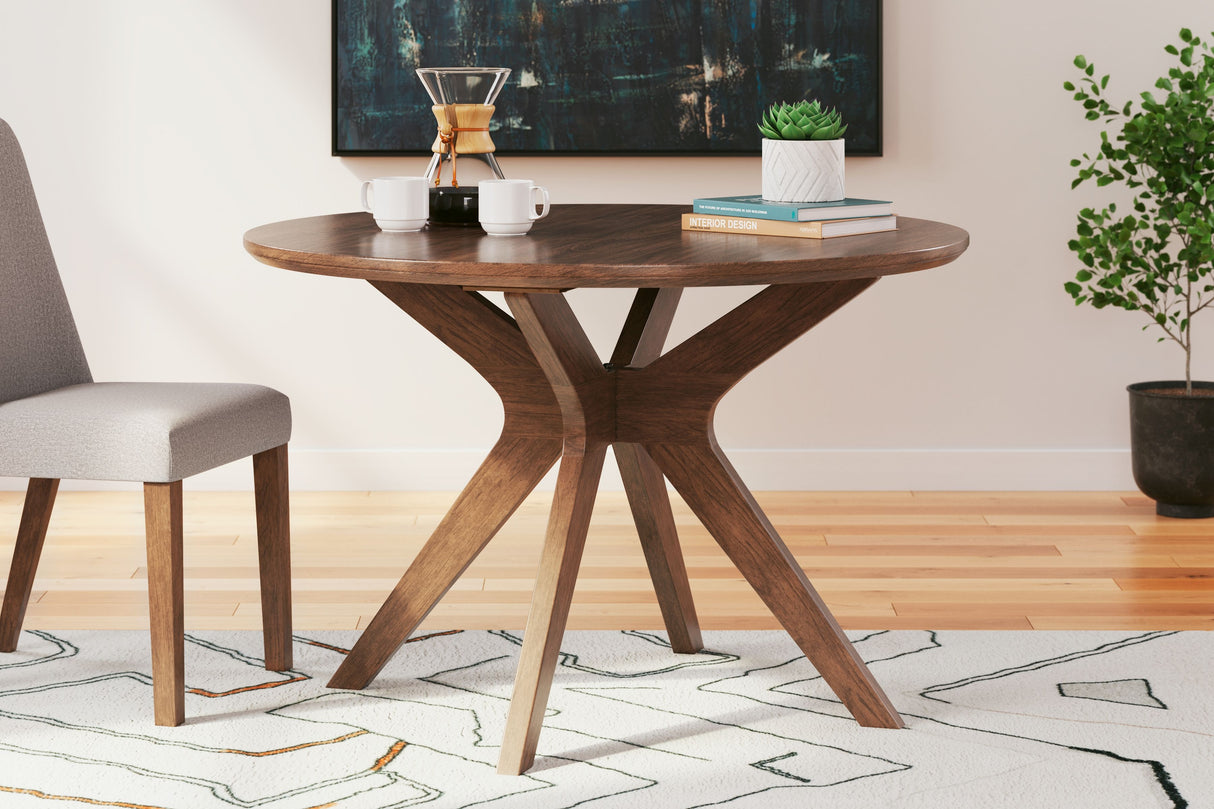 Lyncott - Dining Room Table Set by Signature Design by Ashley® | Bel Furniture