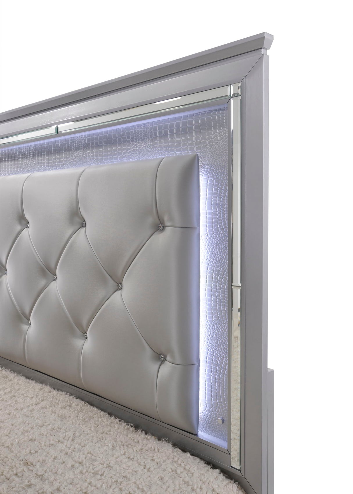 Lillian - Upholstered Bed