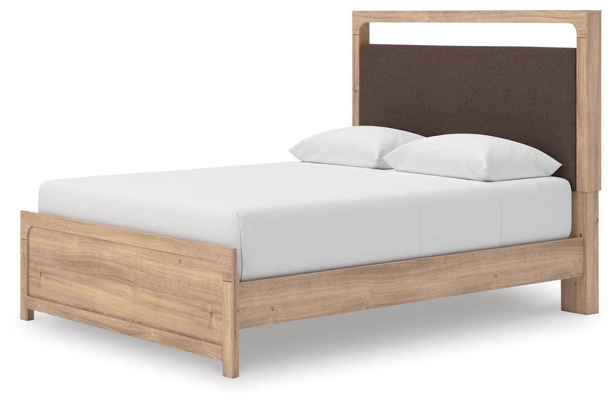 Kinlanni - Upholstered Platform Bed